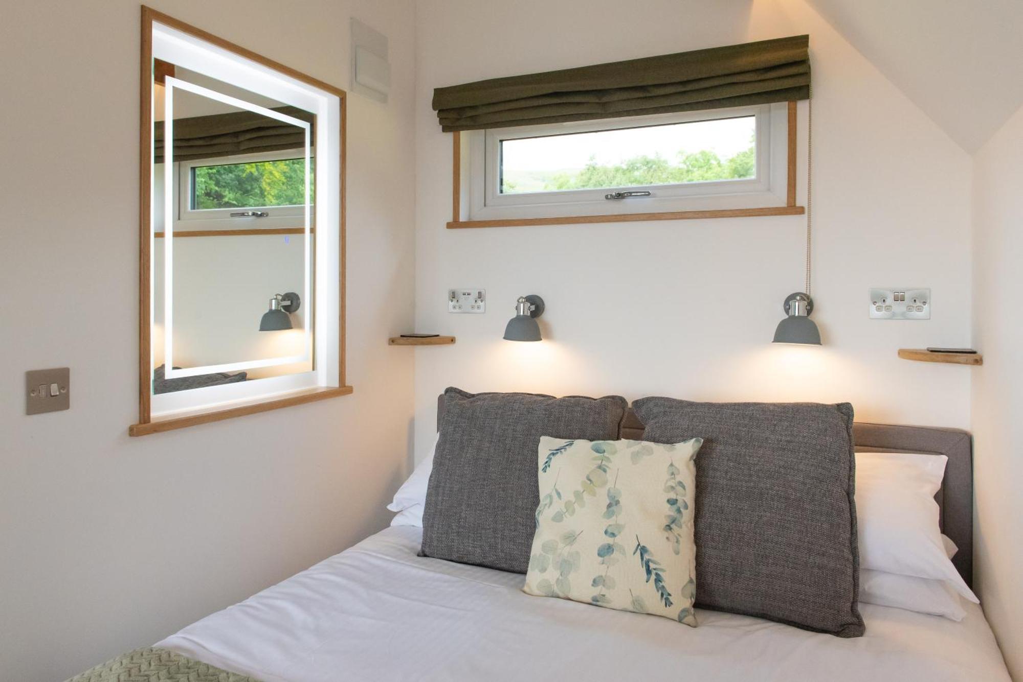 Bonnie Barns - Adults Only Luxury Lodges With Hot Tubs ลุสส์ ภายนอก รูปภาพ