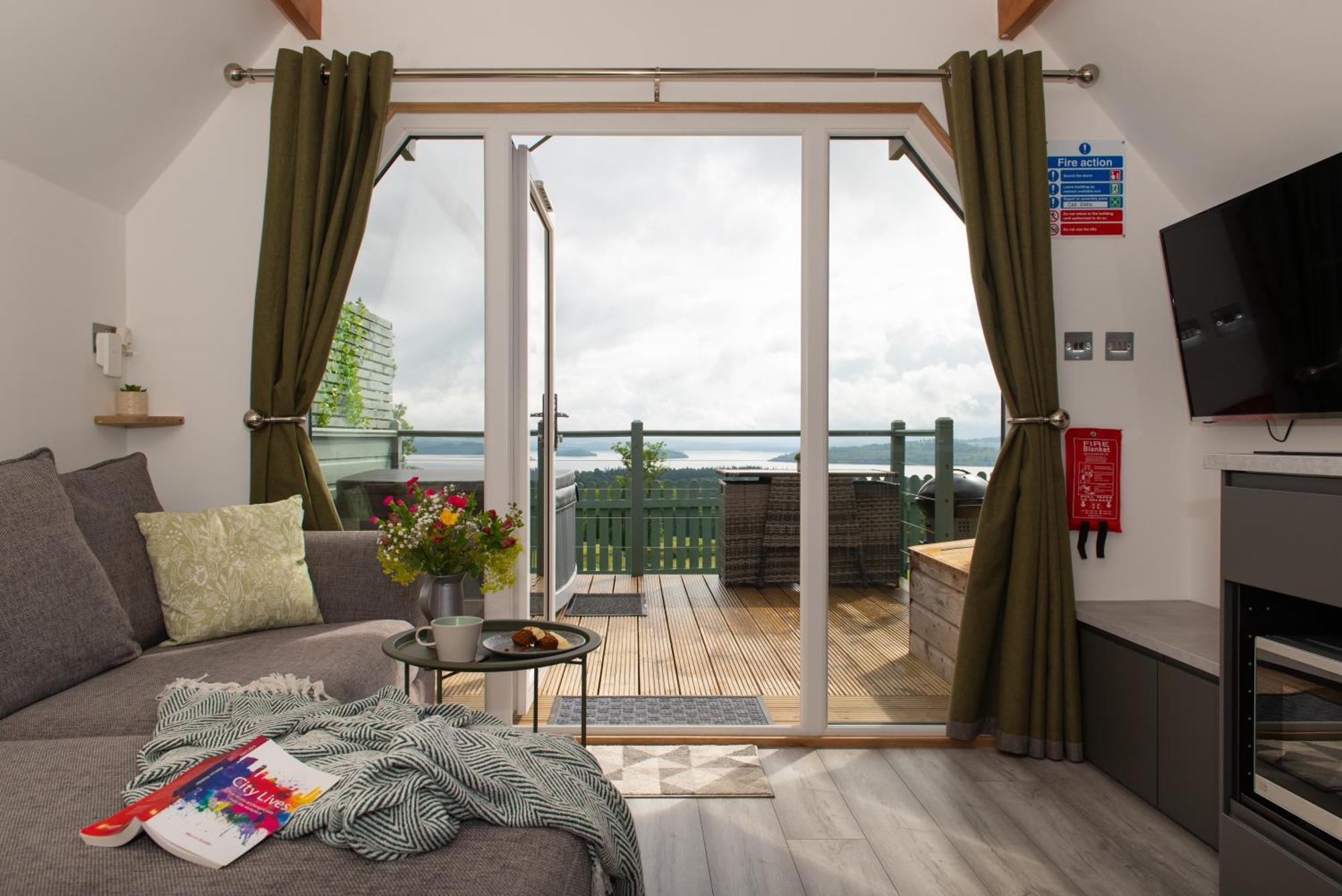 Bonnie Barns - Adults Only Luxury Lodges With Hot Tubs ลุสส์ ภายนอก รูปภาพ